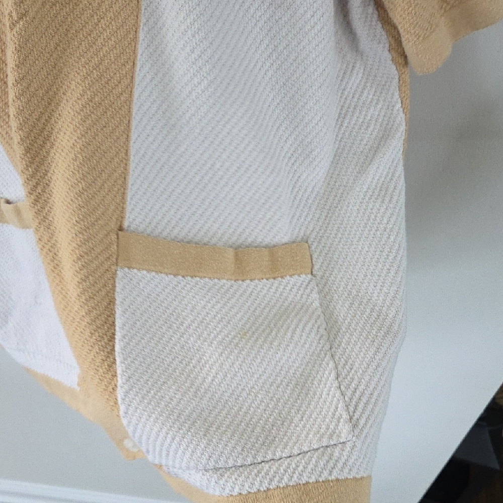 Abercrombie & Fitch Tan and White Knit Button Down Polo - Picture 4 of 7